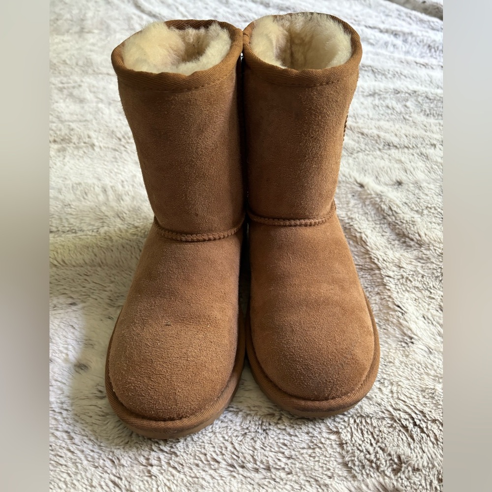Youth Uggs. Size 3. Worn once. Boots